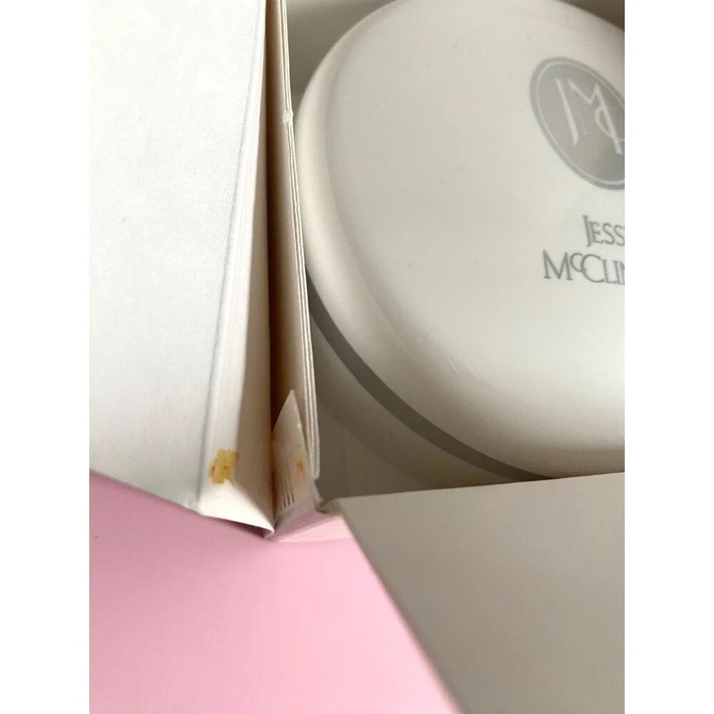 Jessica McClintock Classic Perfumed Body Powder 2oz-57g DISCONTINUED New